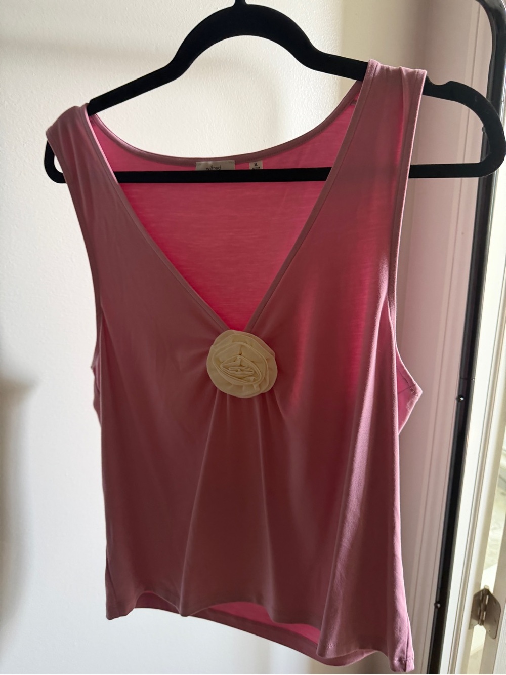 NWOT Aritzia Wilfred Goodlux Bloom Pink Tank Top with Center Rosette XL Womens - Picture 10 of 13